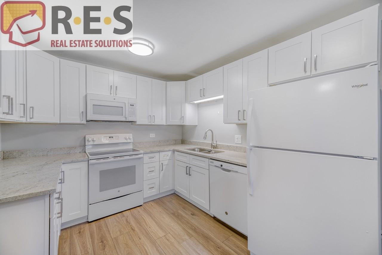 675 S Alton Way #1D - Photo 2 of 17