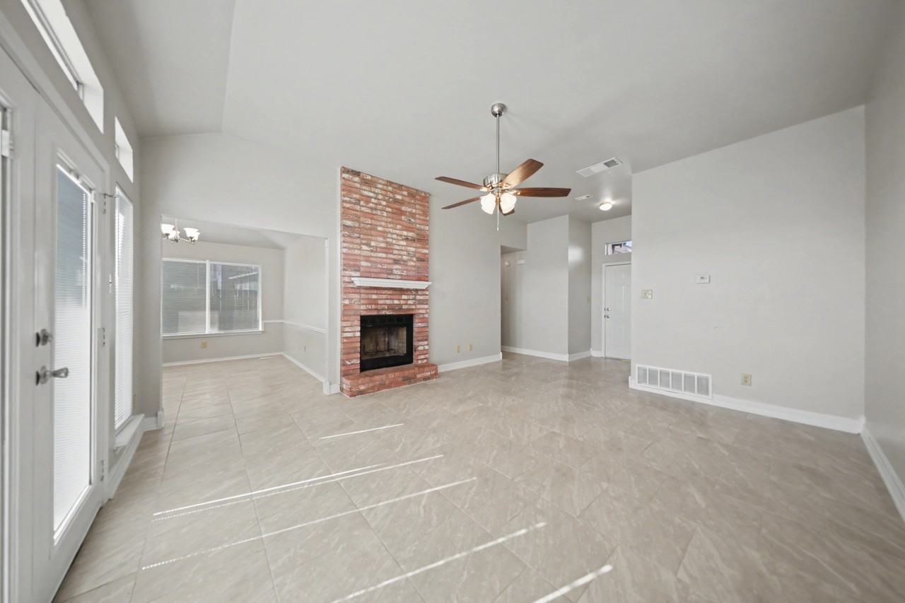 8613 Casler Cir - Photo 7 of 23