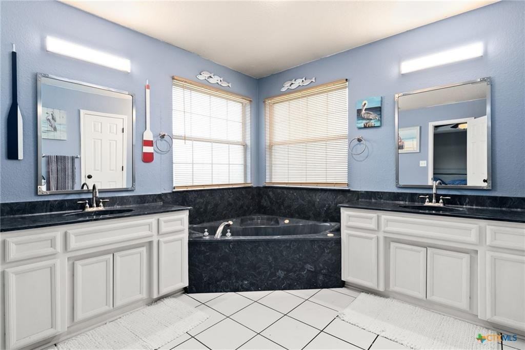 4310 Esta Lee Ave - Photo 3 of 28