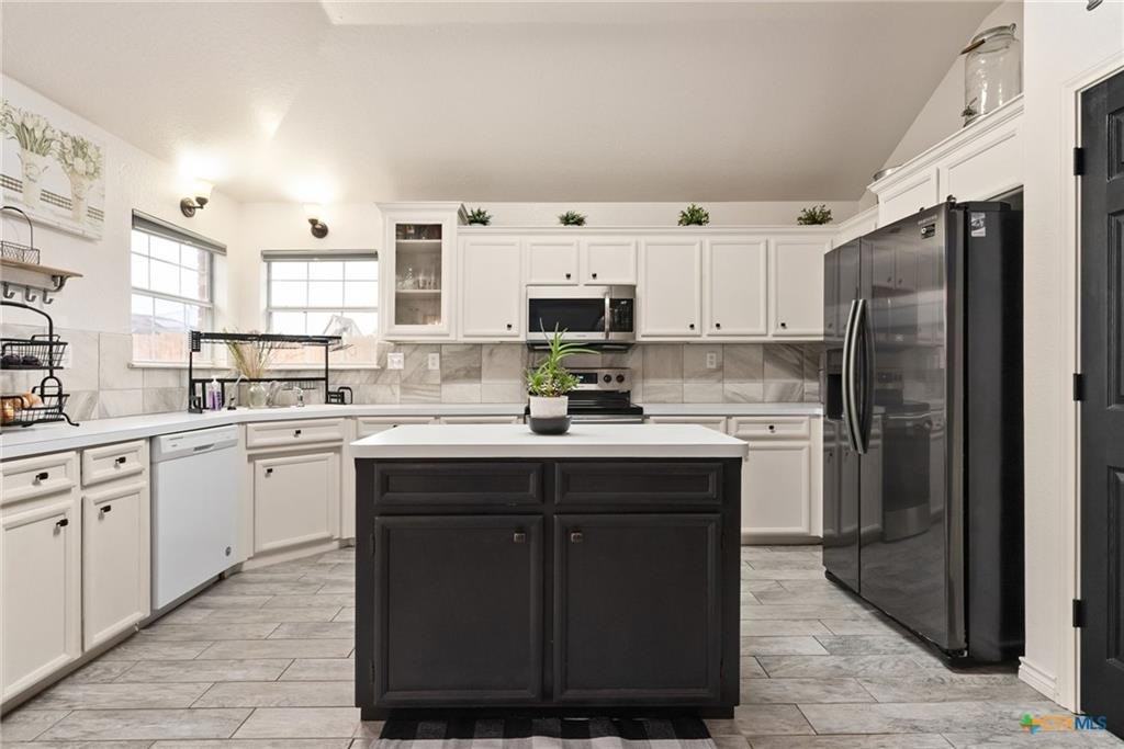 4310 Esta Lee Ave - Photo 5 of 28