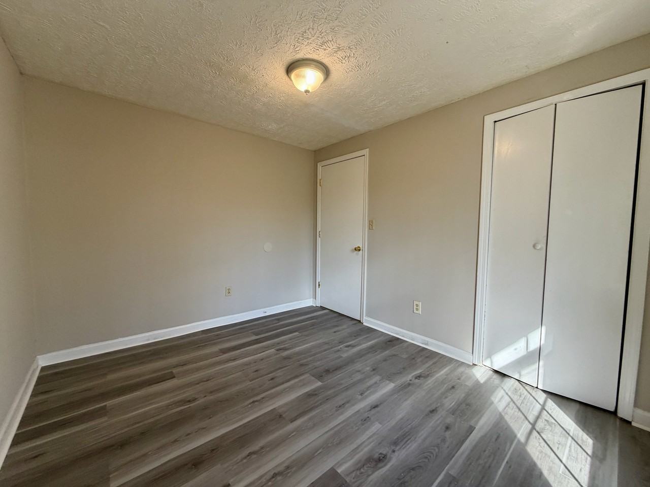 219 Harmon Ave - Photo 7 of 28