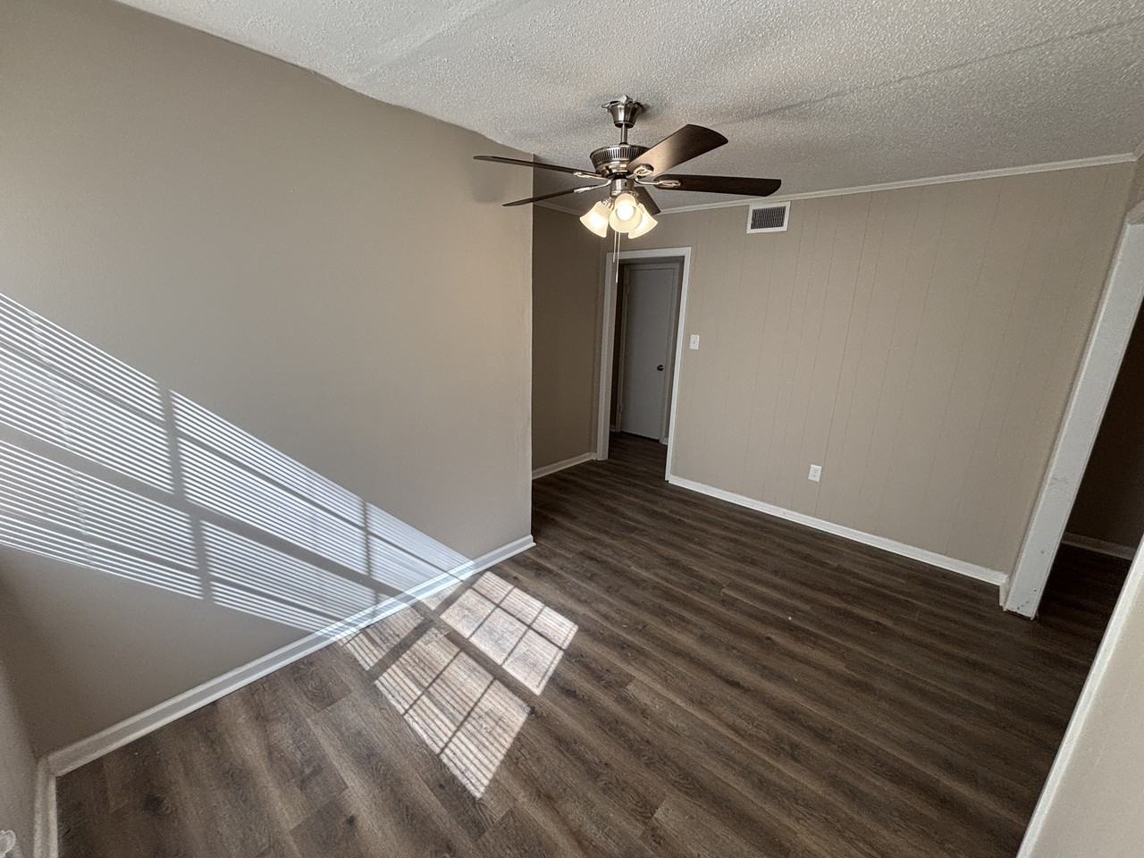 403 Rhode Island St - Photo 3 of 19