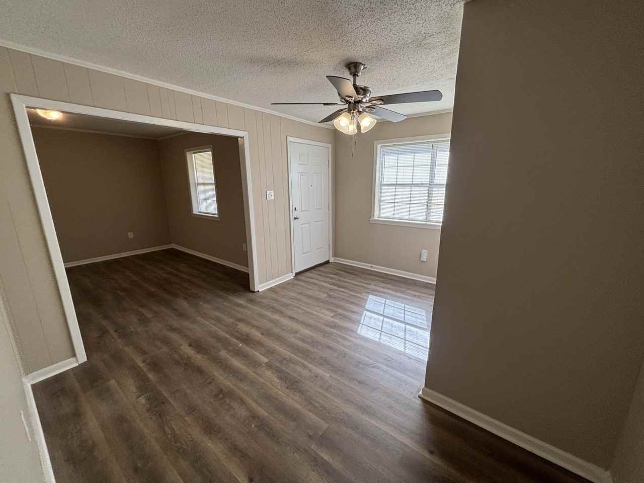 403 Rhode Island St - Photo 5 of 19