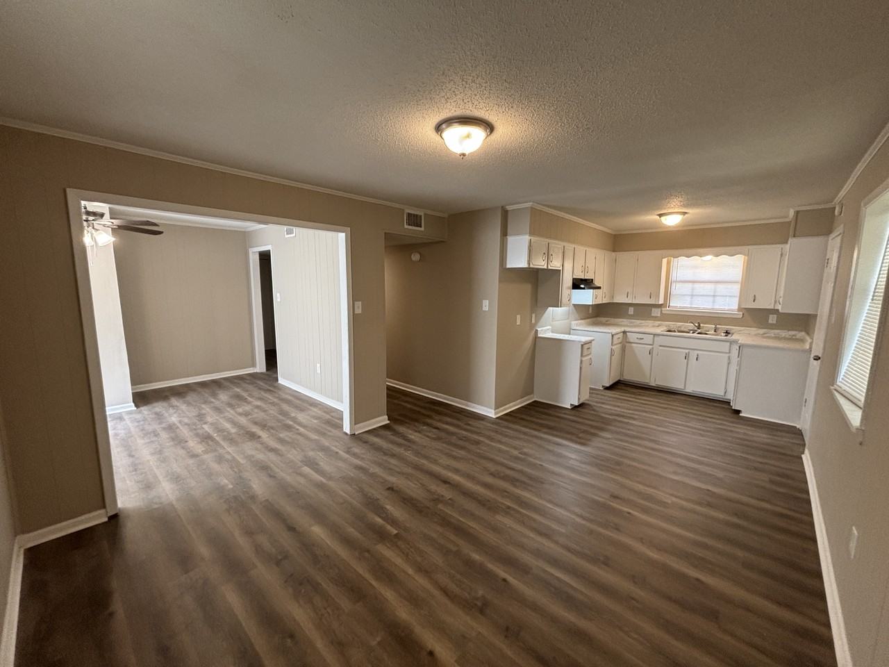 403 Rhode Island St - Photo 7 of 19