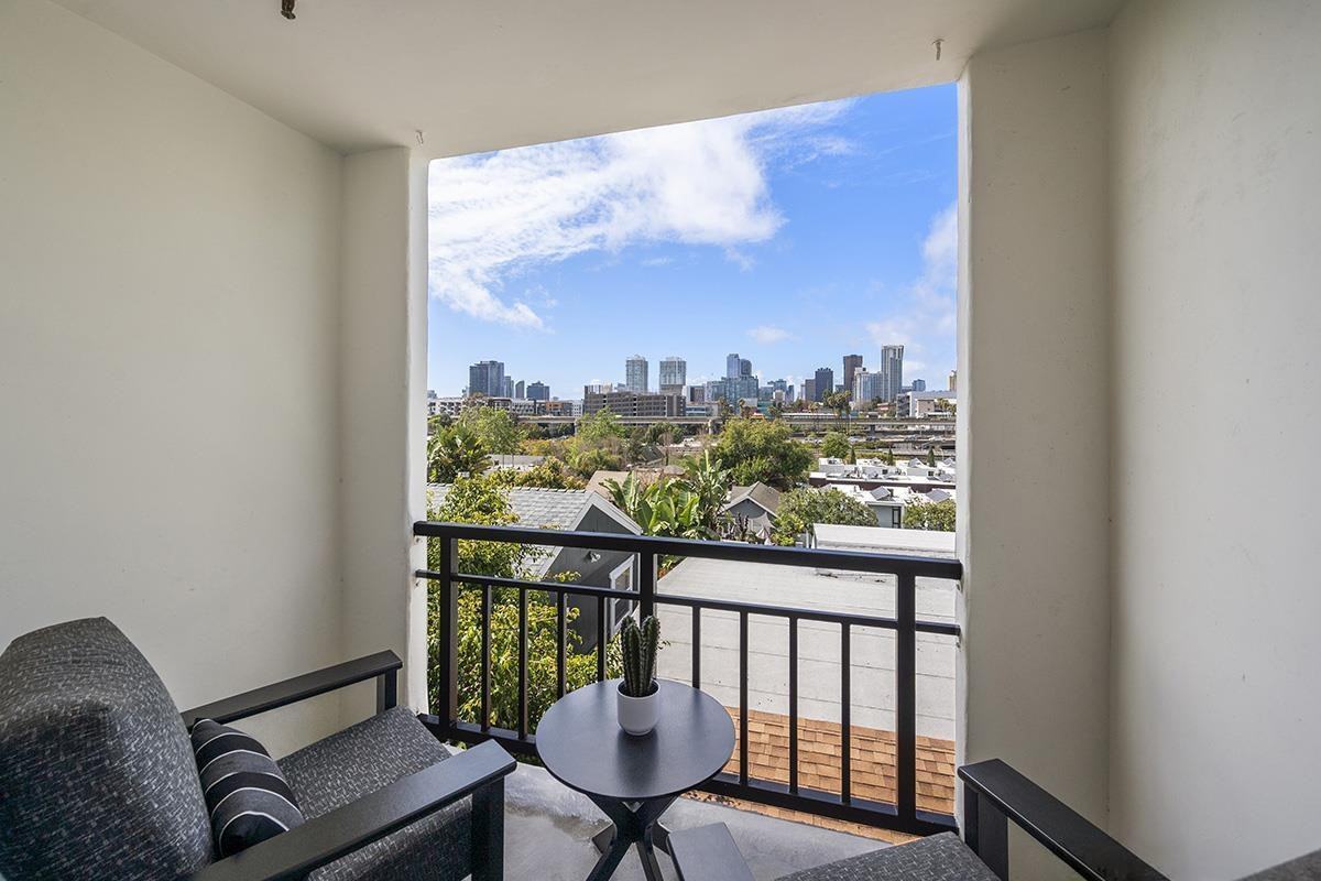 1150 21St St - Photo 2 of 9