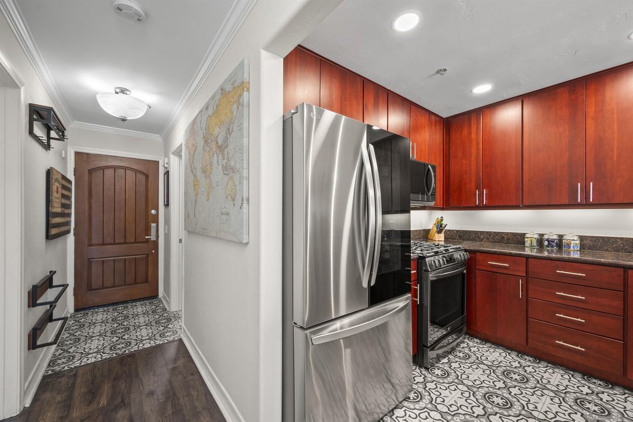 1150 21St St - Photo 7 of 9