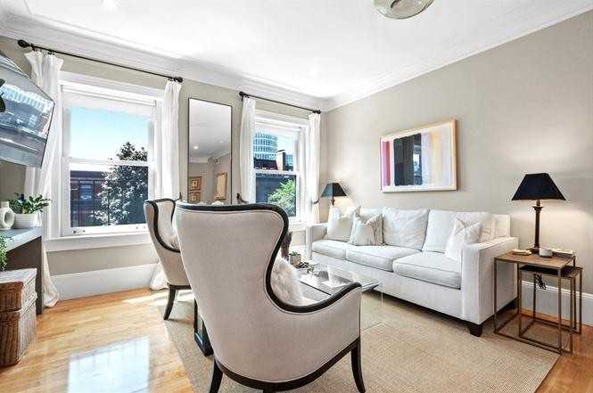 395 Marlborough St - Photo 4 of 10