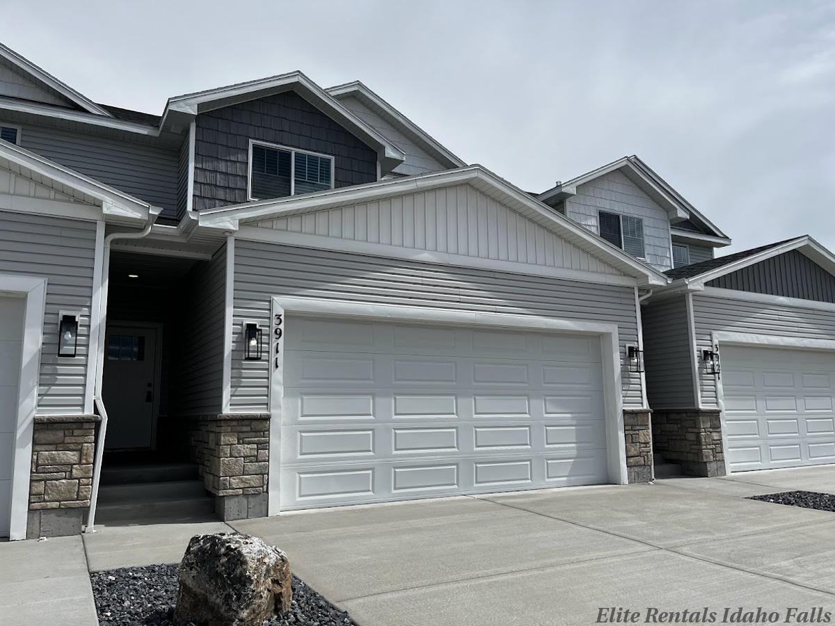 3911 Judy St - Photo 2 of 17