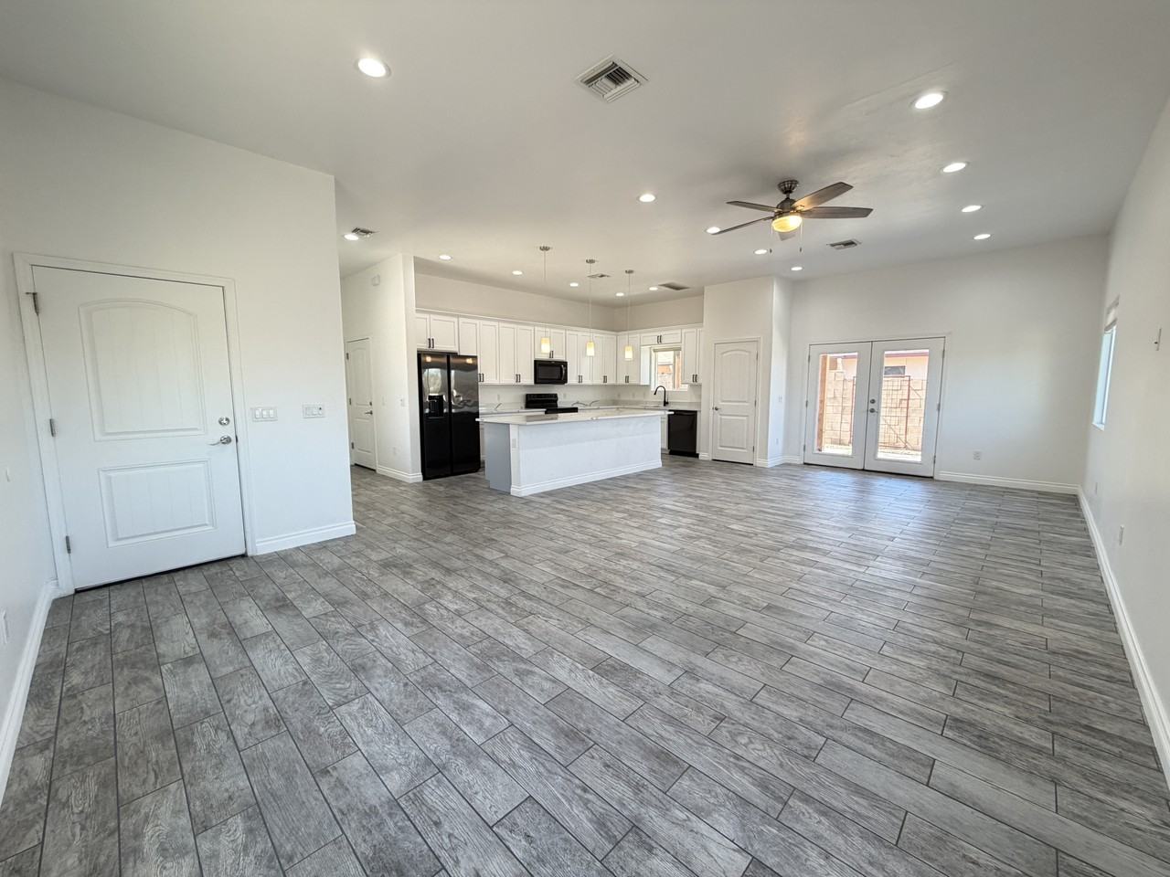 3329 E Glenn St - Photo 5 of 40