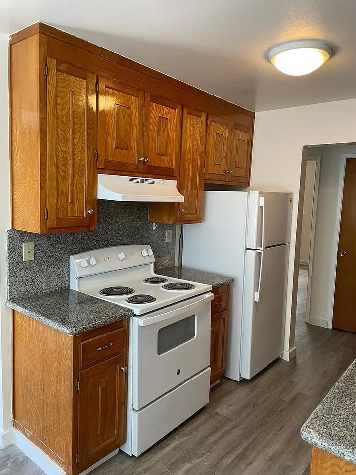 648 Sylvan St #1 - Photo 3 of 9