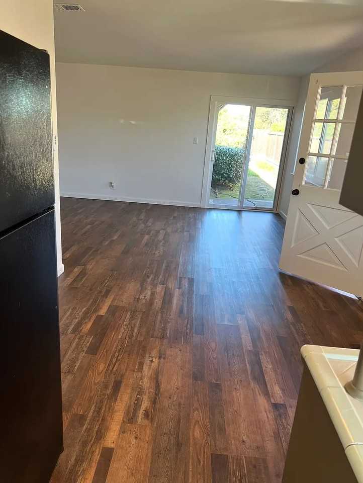 3109 Mckinley Dr - Photo 6 of 8