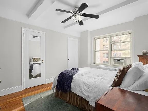 400 E 52Nd St - Photo 5 of 8