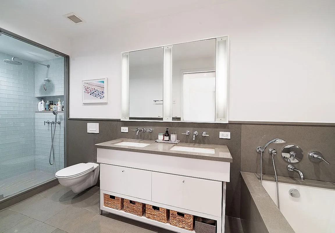 330 Spring St - Photo 7 of 9