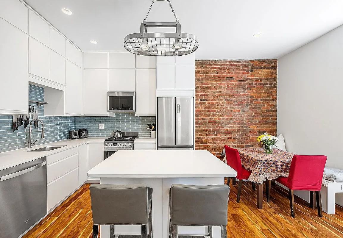 425 W End Ave - Photo 4 of 8