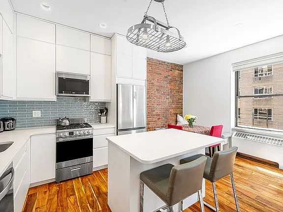 425 W End Ave - Photo 5 of 8