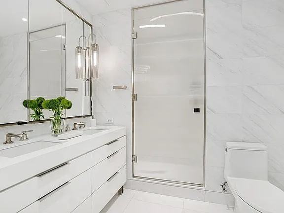 212 W 72Nd St - Photo 6 of 7