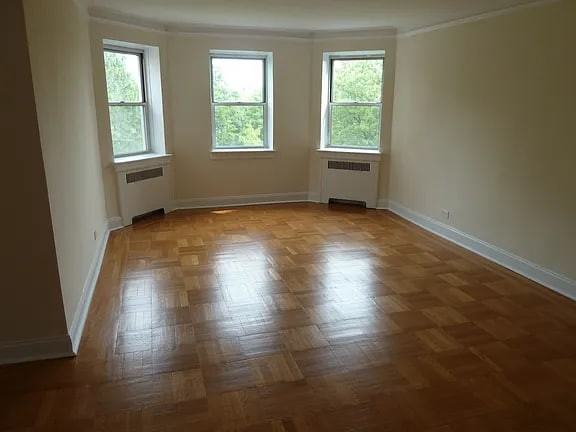 474 W 238Th St - Photo 3 of 8