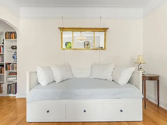 811 Walton Ave - Photo 3 of 7