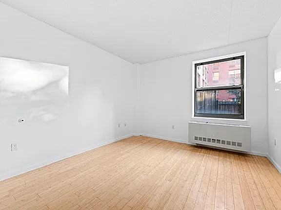 837 Washington Ave - Photo 3 of 4