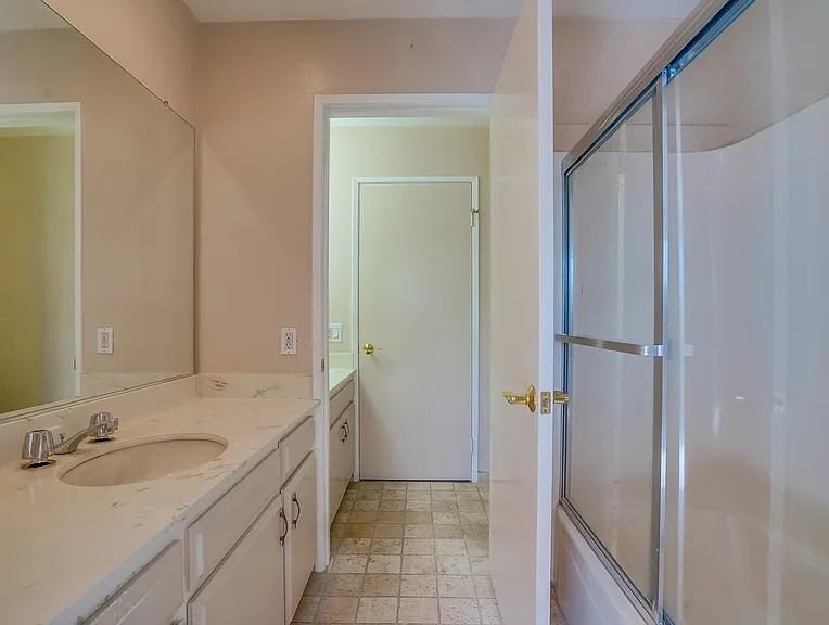 14804 Magnolia Blvd #10 - Photo 3 of 13