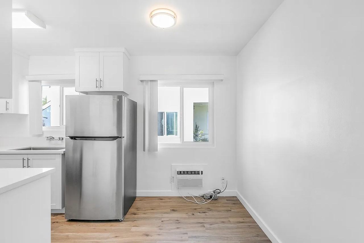 4921 Coldwater Canyon Ave #6 - Photo 6 of 10