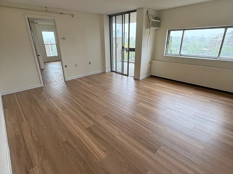 872 Massachusetts Ave #701 - Photo 5 of 8