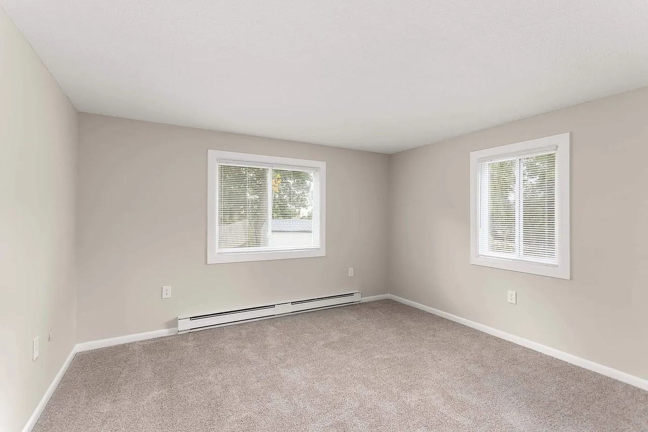 328 Greenwood St #B17 - Photo 3 of 6