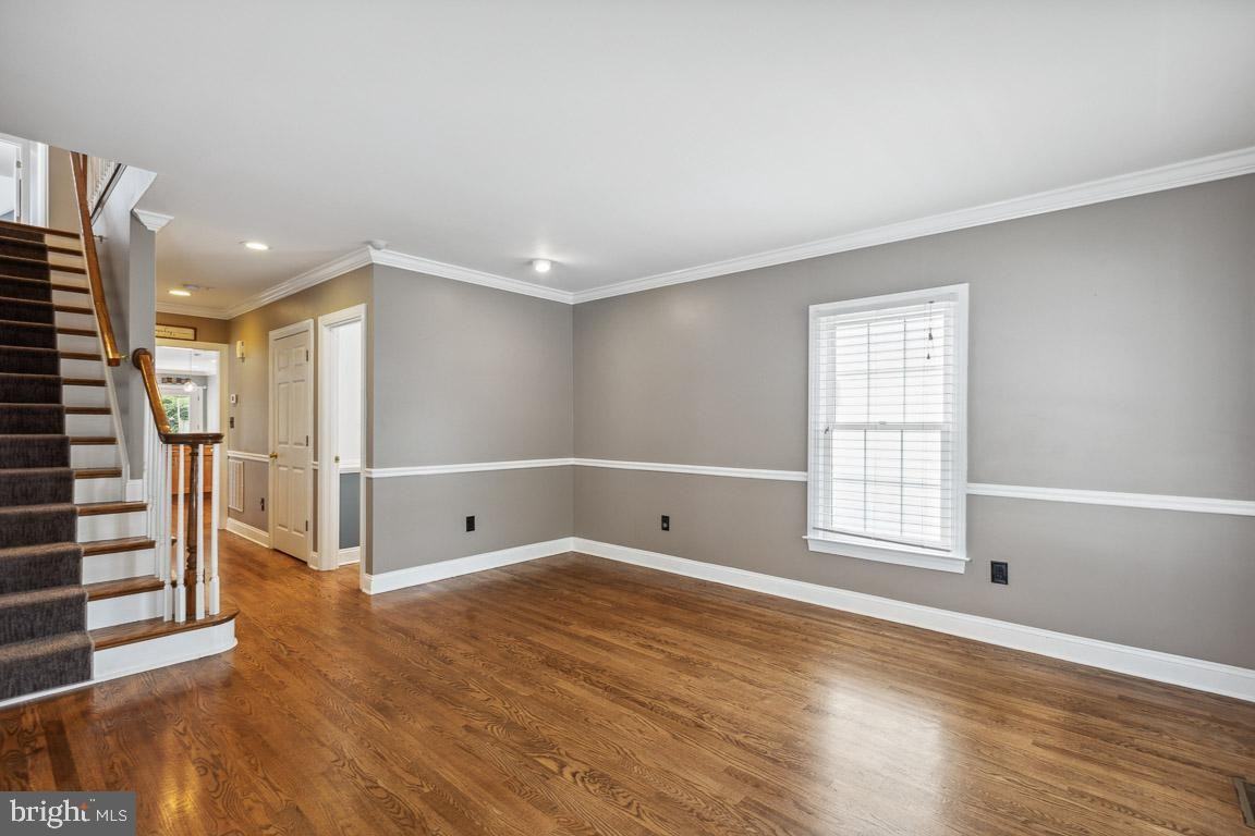 208 Wilson Ave Nw - Photo 3 of 30