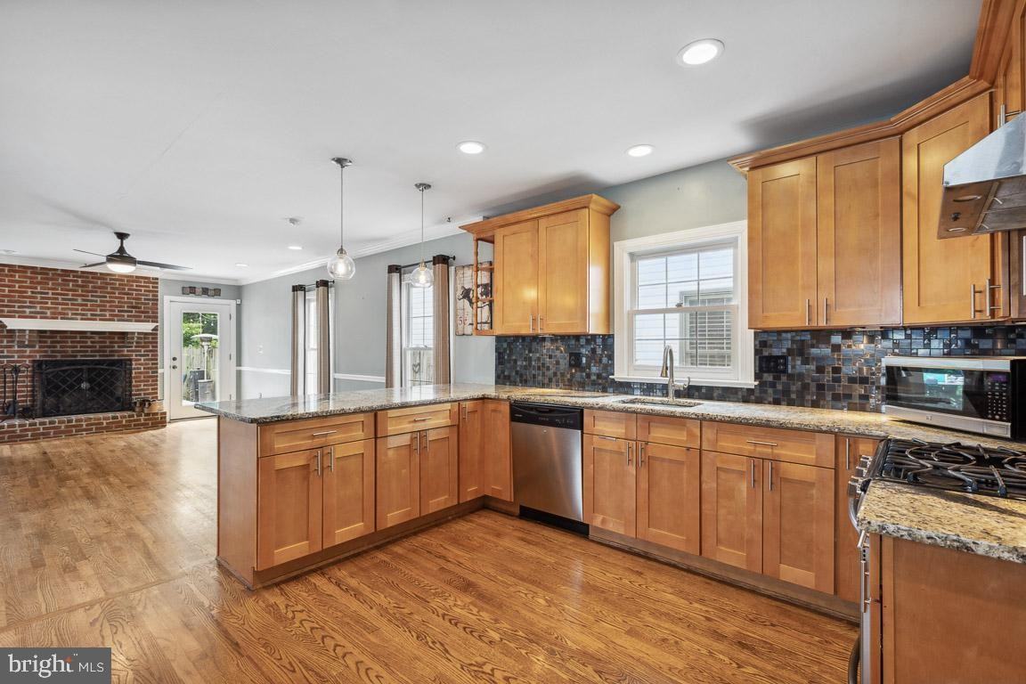 208 Wilson Ave Nw - Photo 7 of 30