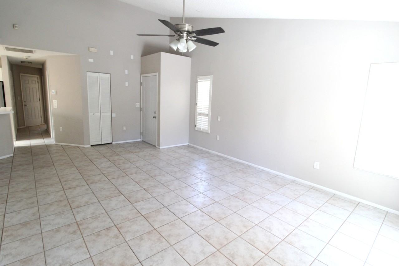 4218 Saint Charles Dr - Photo 4 of 27