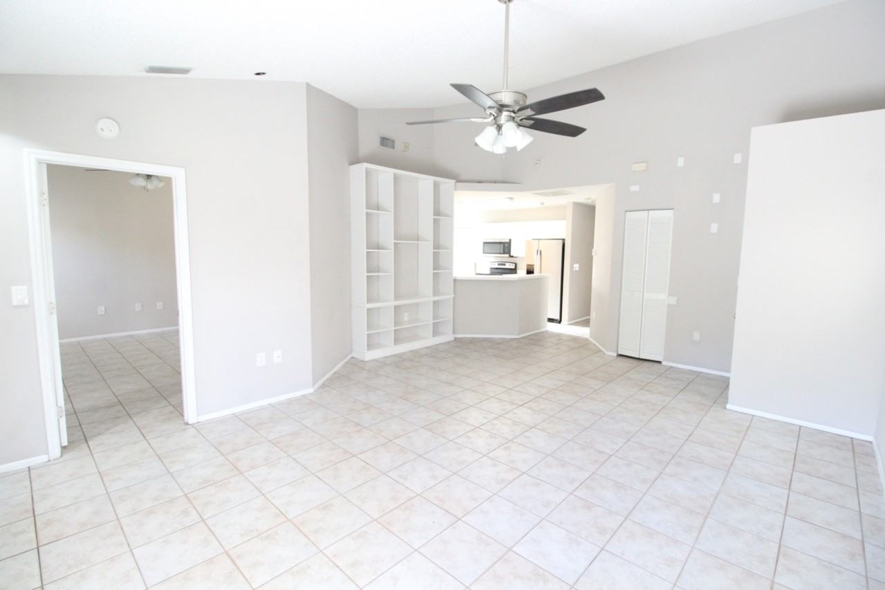 4218 Saint Charles Dr - Photo 5 of 27