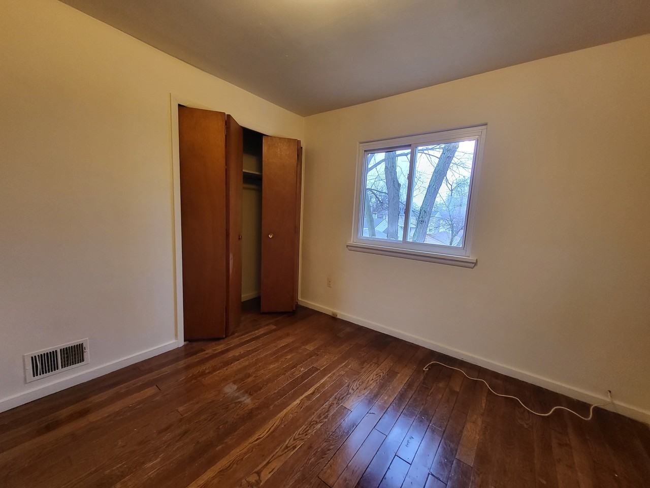 32009 Ottawa St - Photo 6 of 10