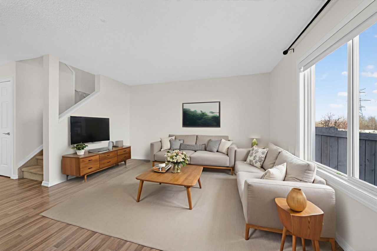 5212 1a Ave Sw - Photo 3 of 42