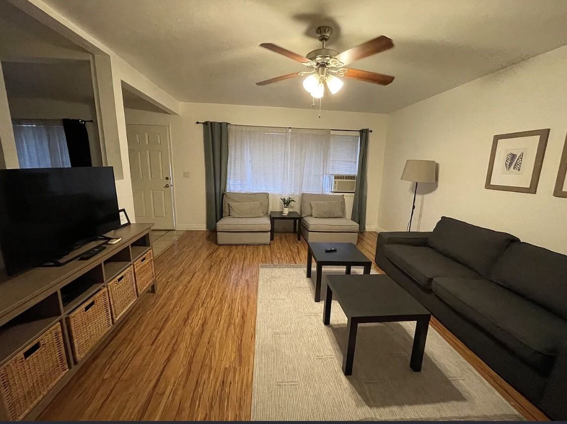 1259 Palm St - Photo 2 of 8