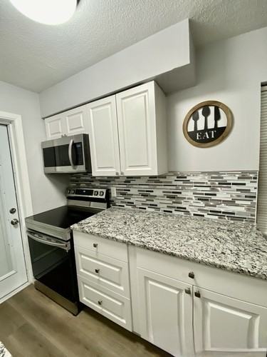 2077 The Mall #SOUTH