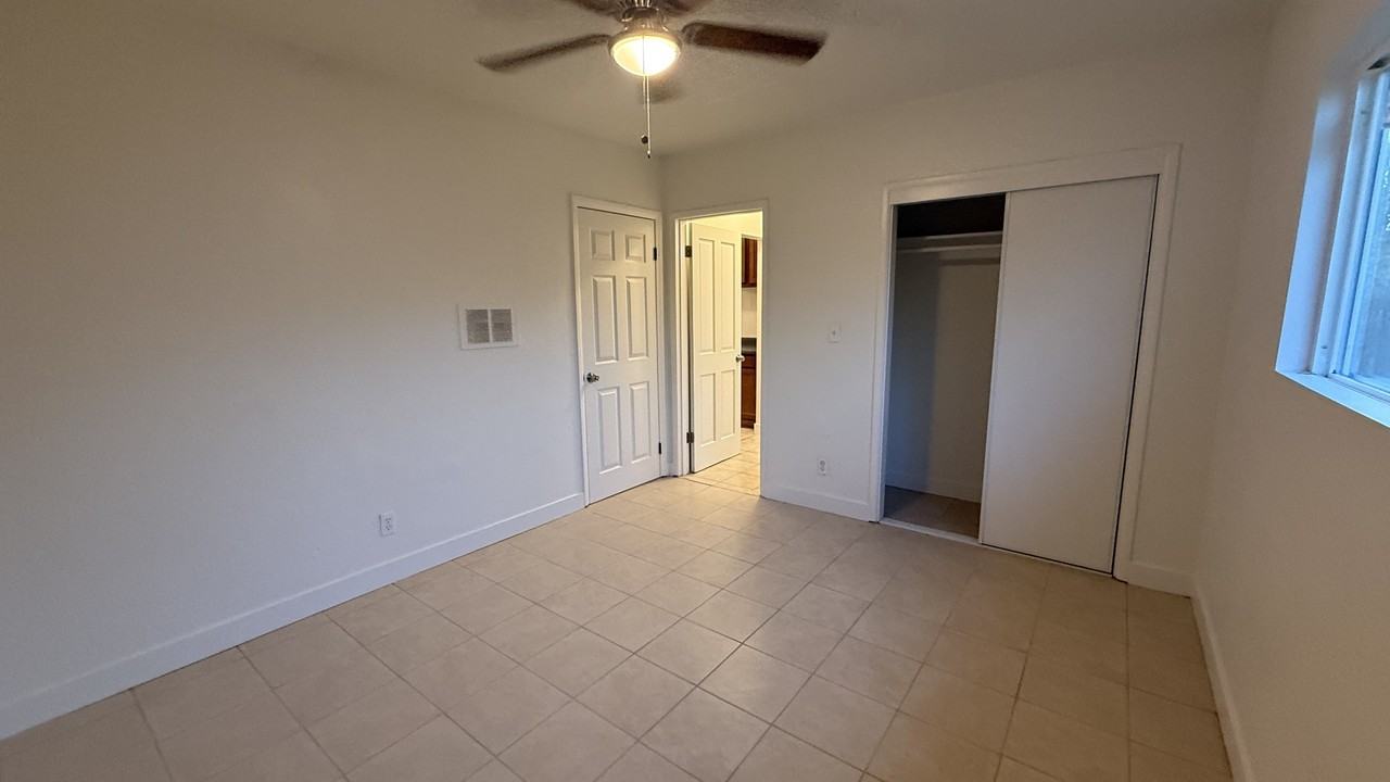 307 N Buena Vista St #307 - Photo 3 of 16