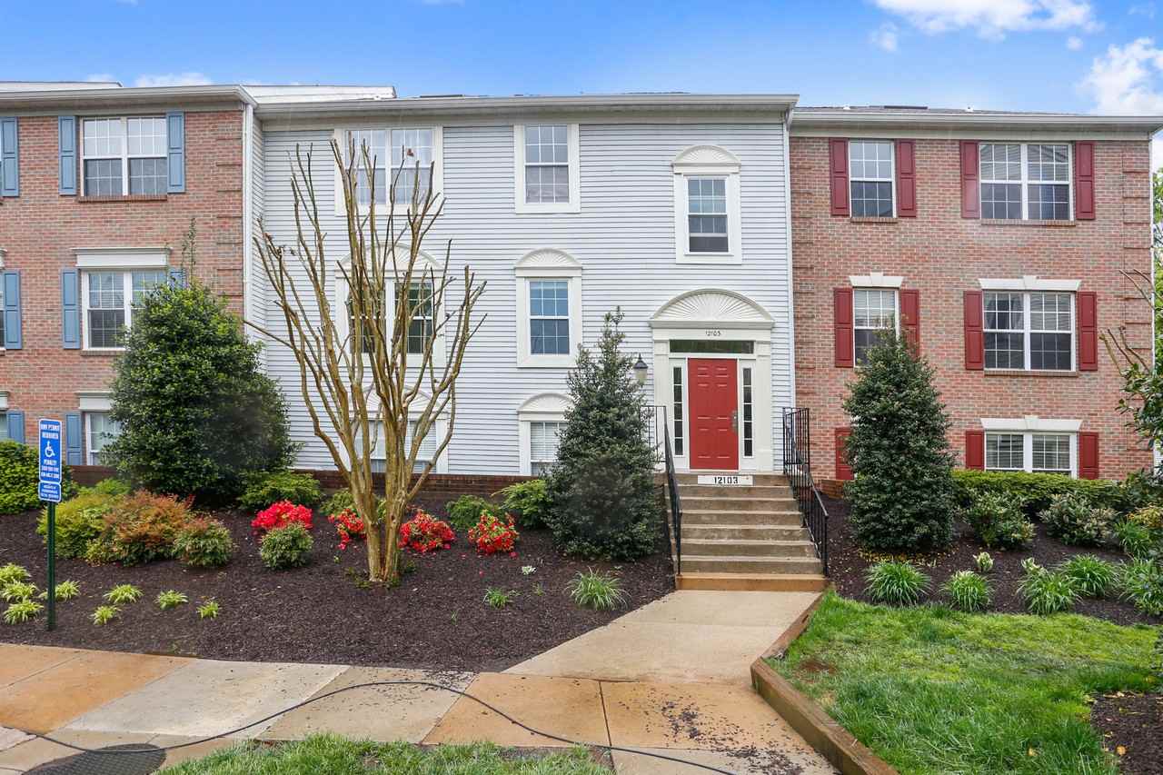 12103 Greenway Ct #201 - Photo 2 of 27