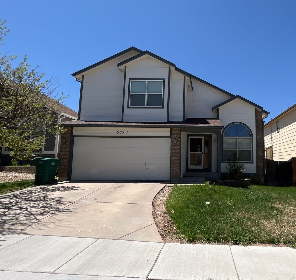 5820 Corinth Dr - Photo 2 of 14