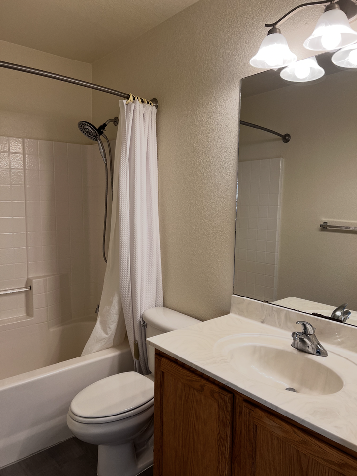 2636 N Splitwood Ave - Photo 7 of 23