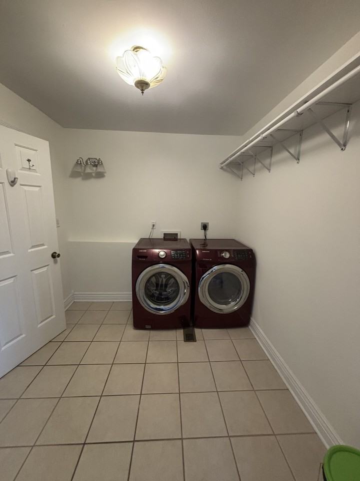 57 Thomas Dr - Photo 7 of 20