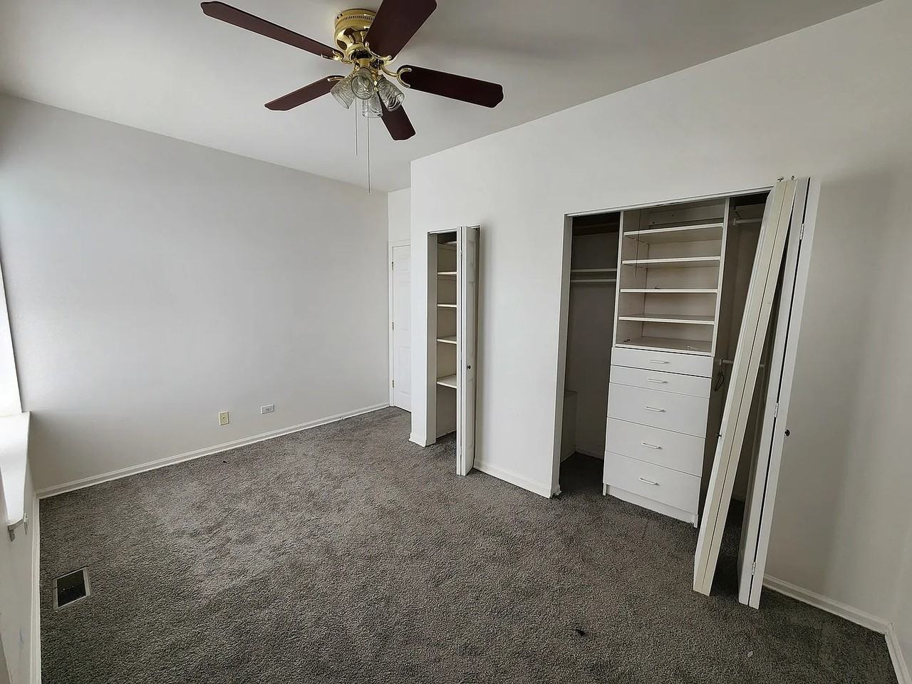 7000 S East End Ave - Photo 2 of 11