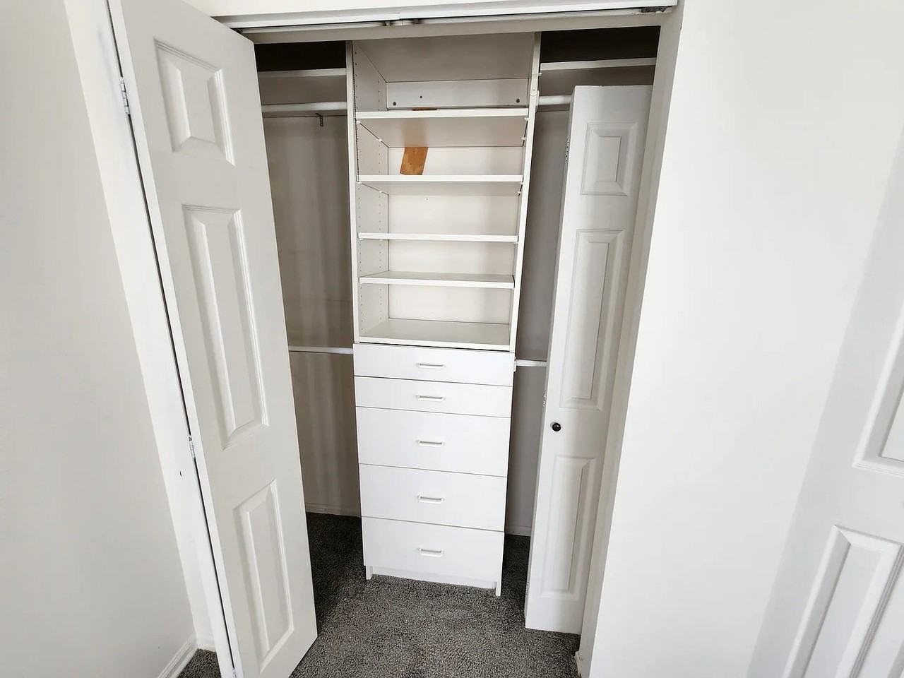 7000 S East End Ave - Photo 3 of 11