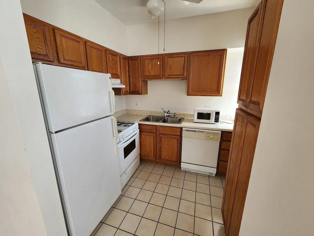 7000 S East End Ave - Photo 6 of 11