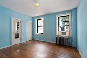 featured image of 35 51st St