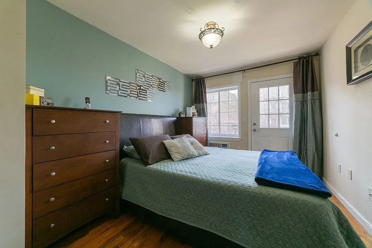 2796 Sedgwick Ave - Photo 3 of 13