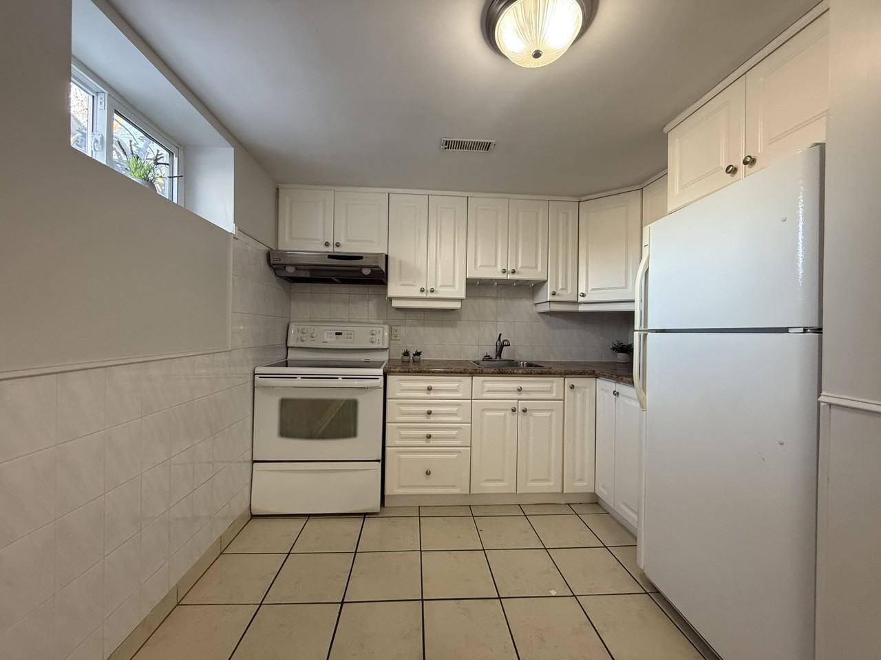 145 Commercial St - Photo 4 of 22