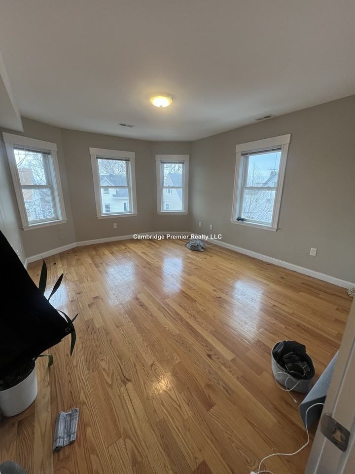 Main St #3 - Photo 2 of 31