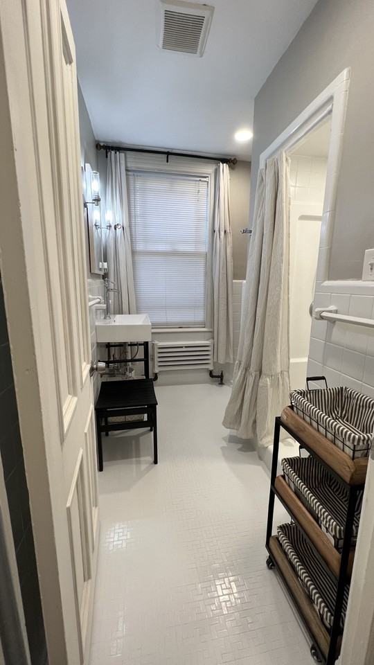 19 Euclid Avenue #4 - Photo 4 of 6