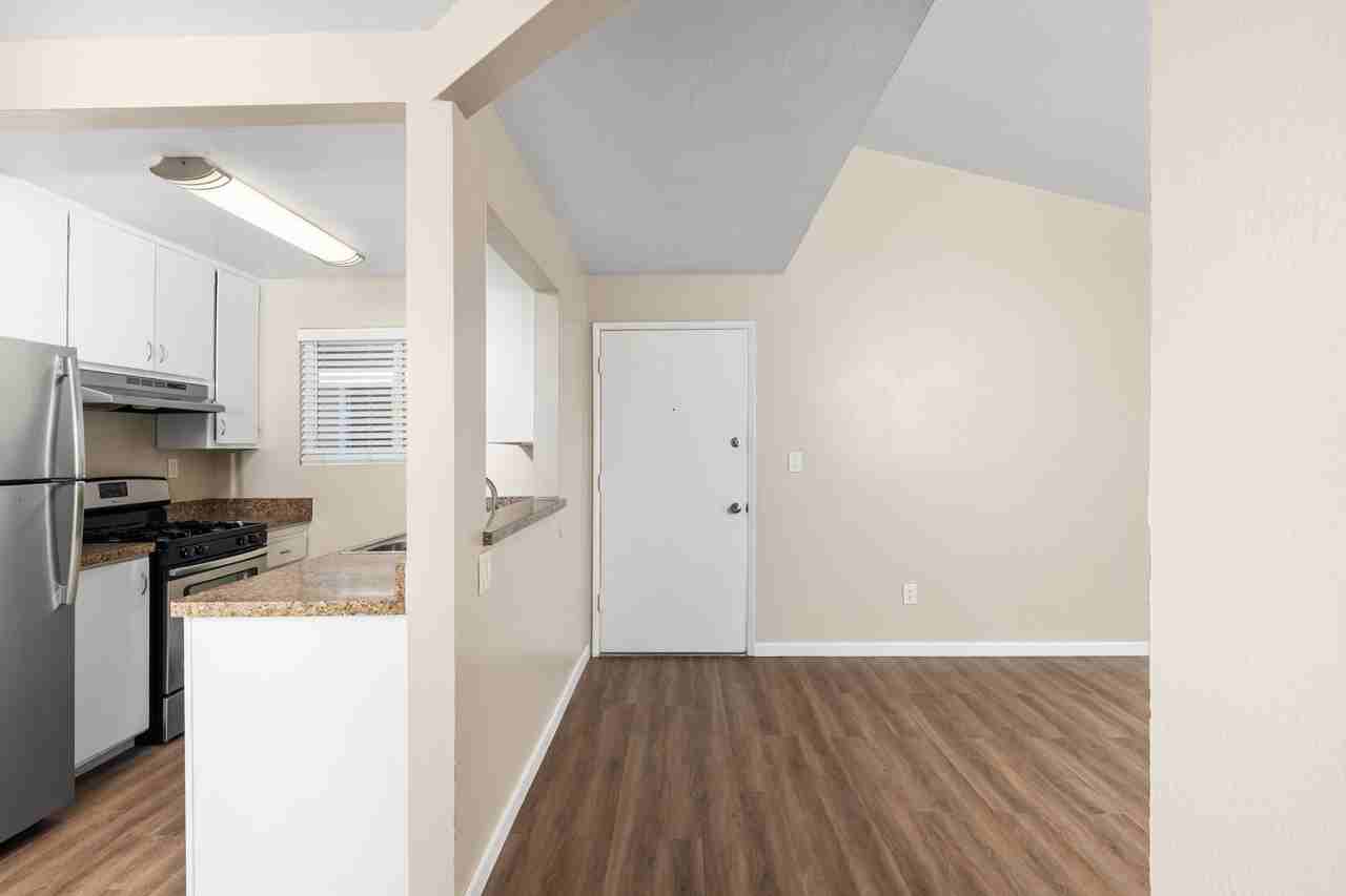 Menlo Pointe - Photo 5 of 49
