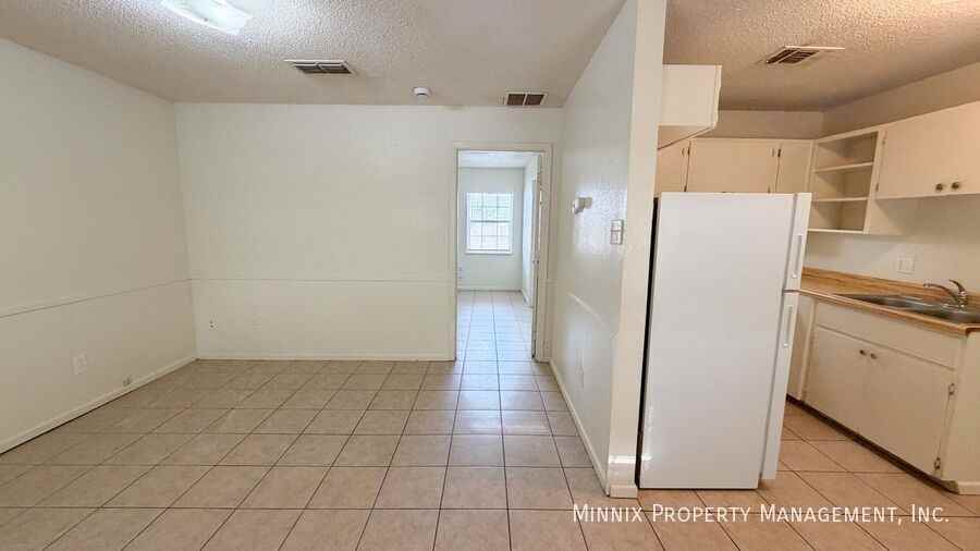 Southern Cross Apartments - Photo 5 of 13